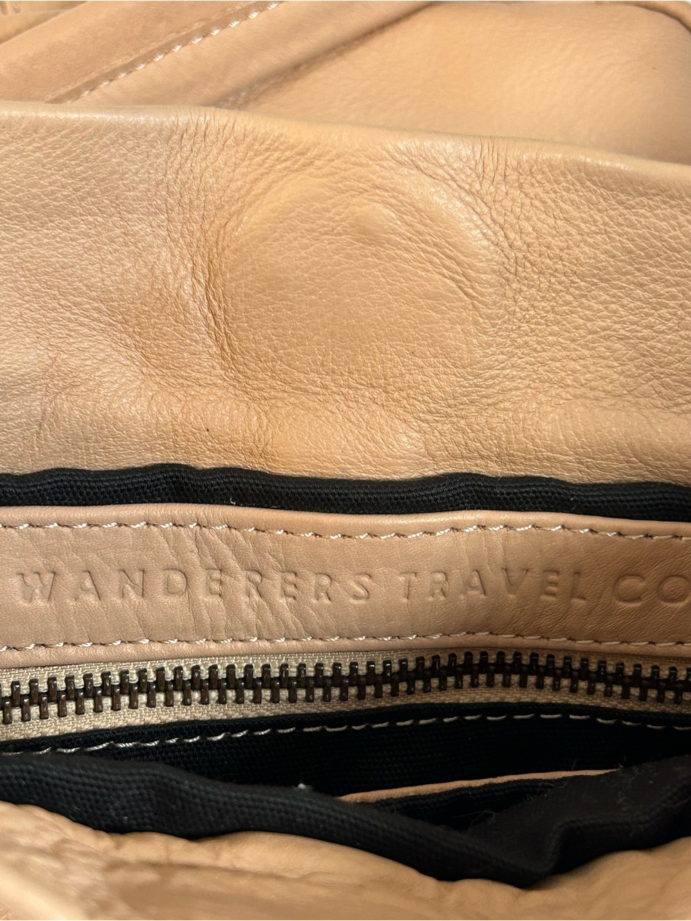 Classic Wanderers Travel Co. Crossbody Bag in blush made w/ genuine leather - Picture 4 of 12